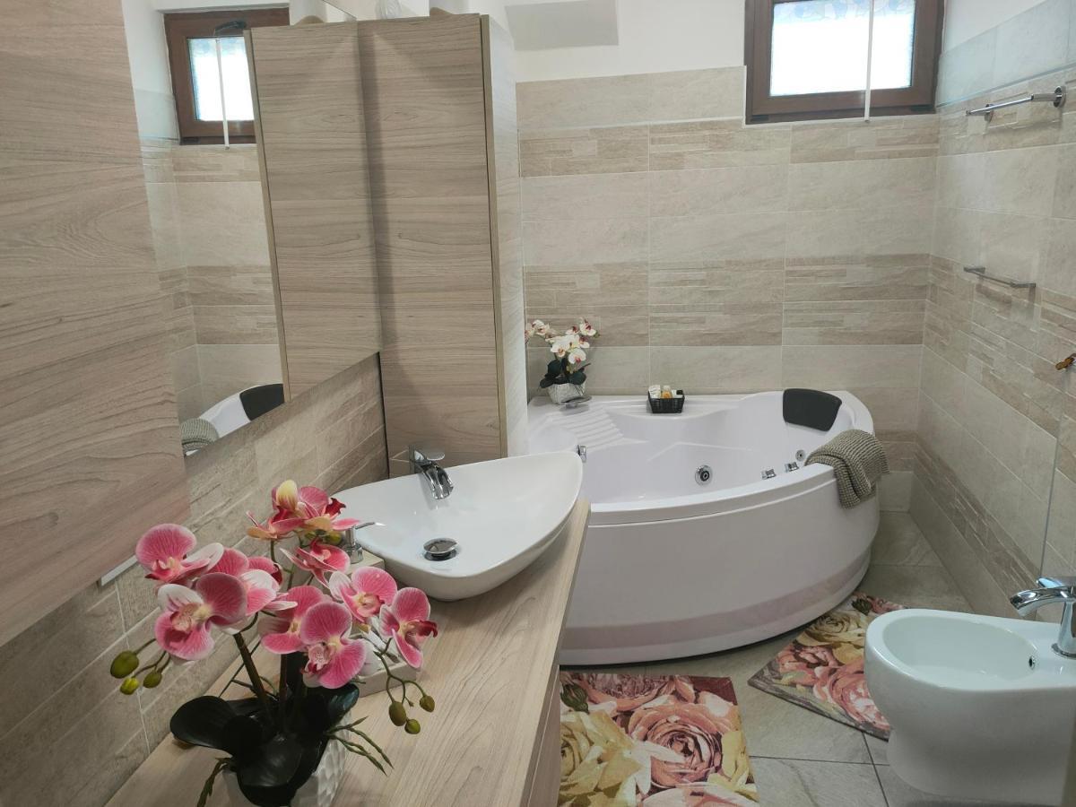 Nave San Felice Alloggio Con Idromassaggio E Super Vista מראה חיצוני תמונה